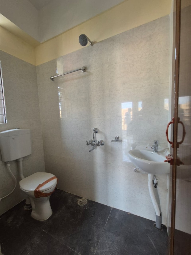 Unfurnished 3bhk in Kahilipara, Guwahati, Assam, India for Rent
